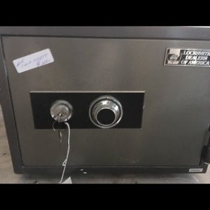 Vendo caja fuerte